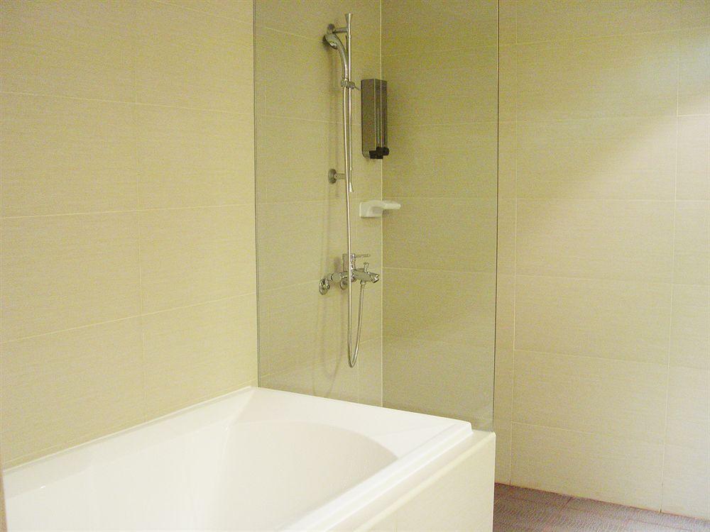 The Riverside Hotel Esthetics Kaohsiung Luaran gambar